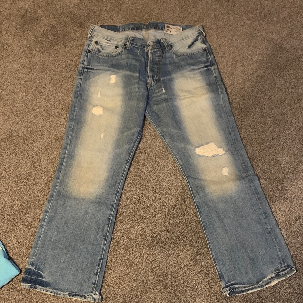 Hollister Men's Light Blue Relaxed Jeans